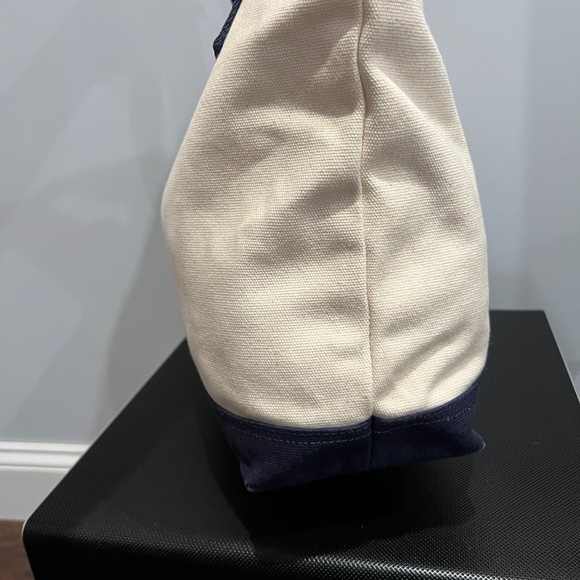 Tommy Hilfiger Canvas Tote Bag - Picture 3 of 8